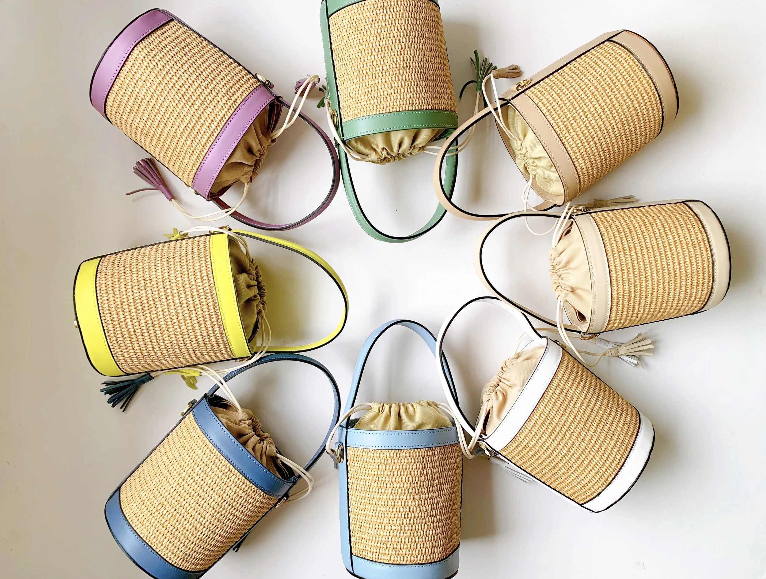 Raffia Bucket Bag — COLORES COLLECTIVE